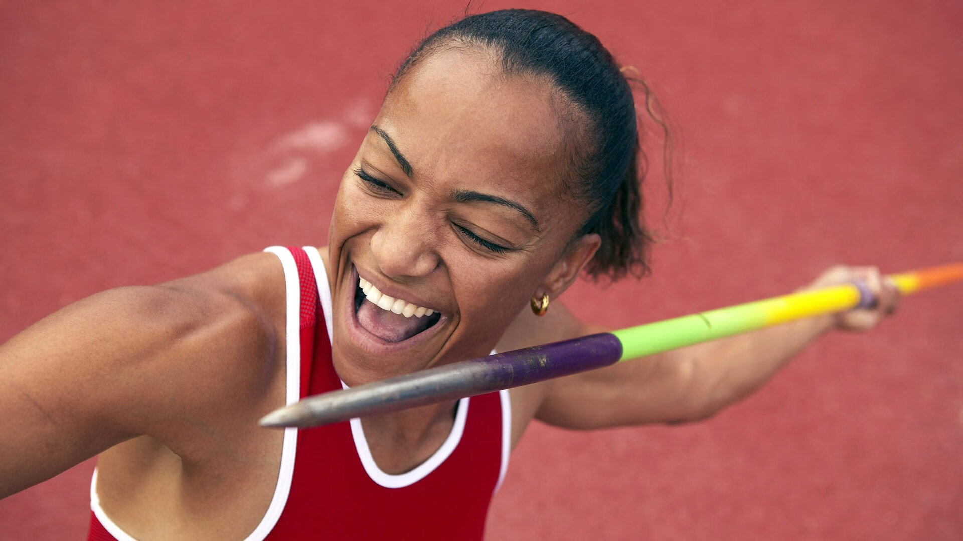 “三叉湖游泳馆水上救生赛：英雄救援瞬间震撼全场”